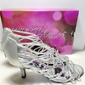Easy Street Women's Easy Street Nightingale Evening Sandals Silver Size 11